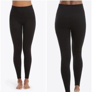 SPANX Look At Me Now Seamless Leggings - Very Black